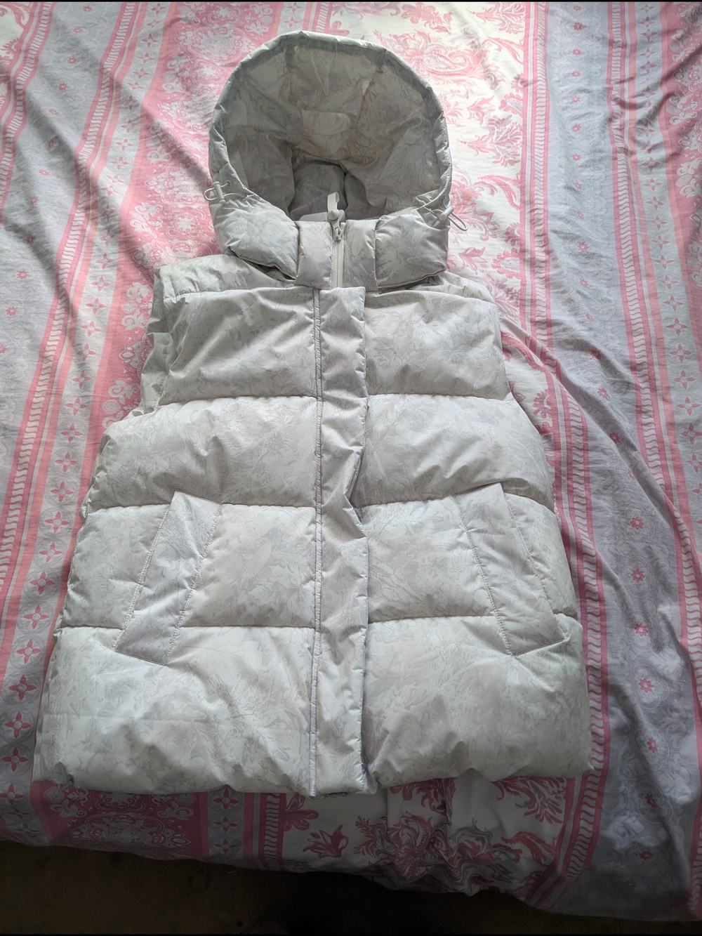 Ardene Ivory Quilted Hooded Puffer Vest